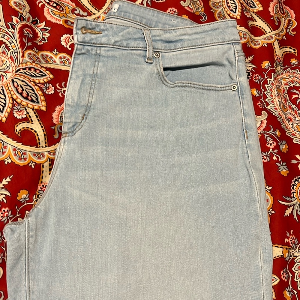 Loft girlfriend Jean light wash